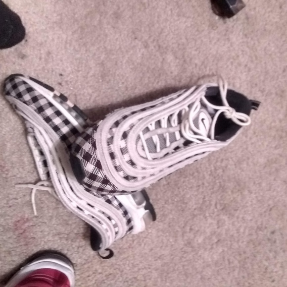 Robin Jean set n air maxes - Picture 2 of 3